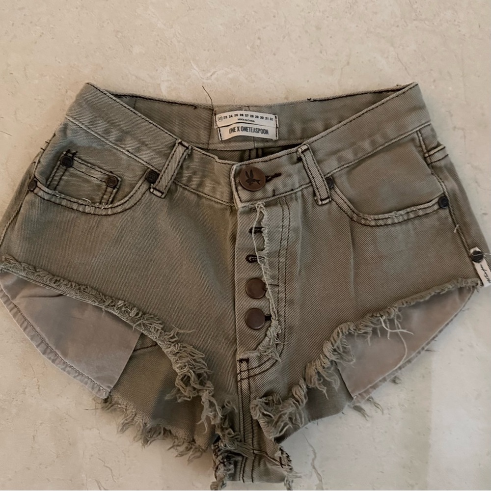 One Teaspoon Rollers Denim Light Grey Shorts